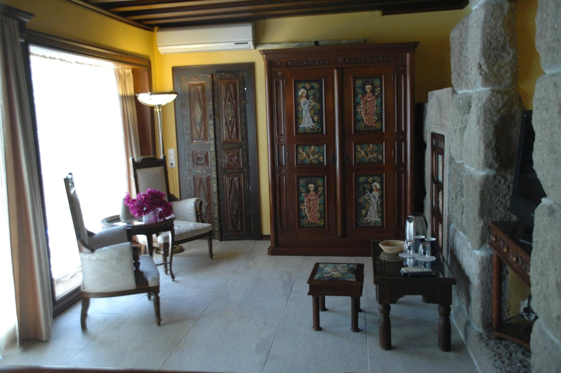 Villa Oliva Butik Hotel Konacik ภายนอก รูปภาพ
